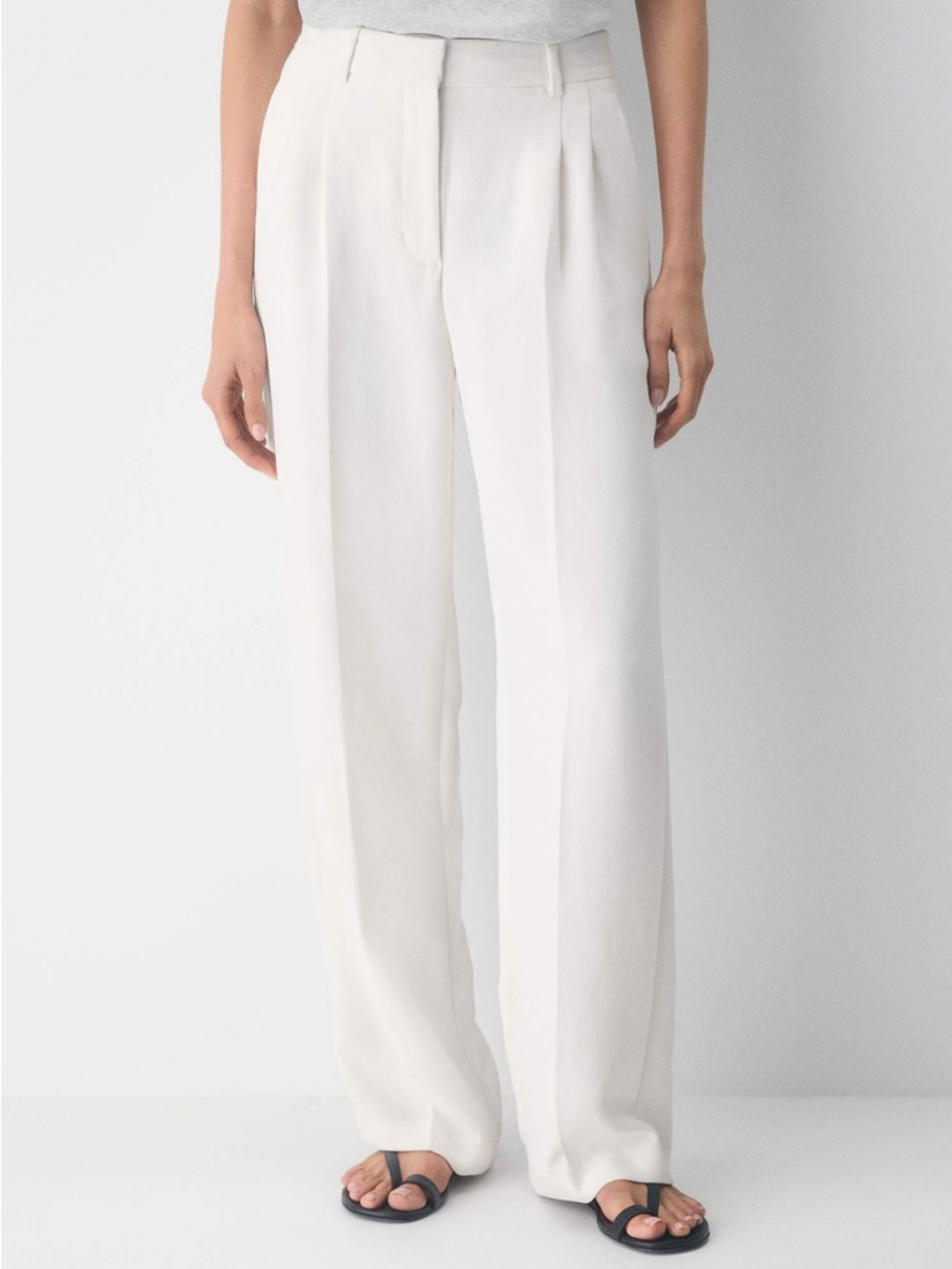 Effortless Aritzia dress pants COLOUR IN THE LAST PICTURE